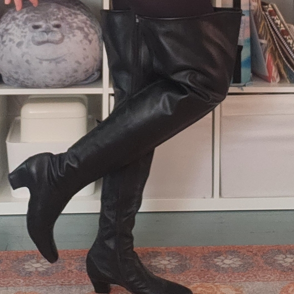 AMAZING Thigh High Vintage Leather Heeled Boots - Picture 3 of 12